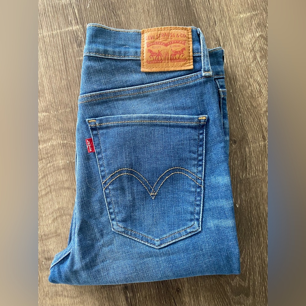 Levi’s Mile High - Picture 2 of 2